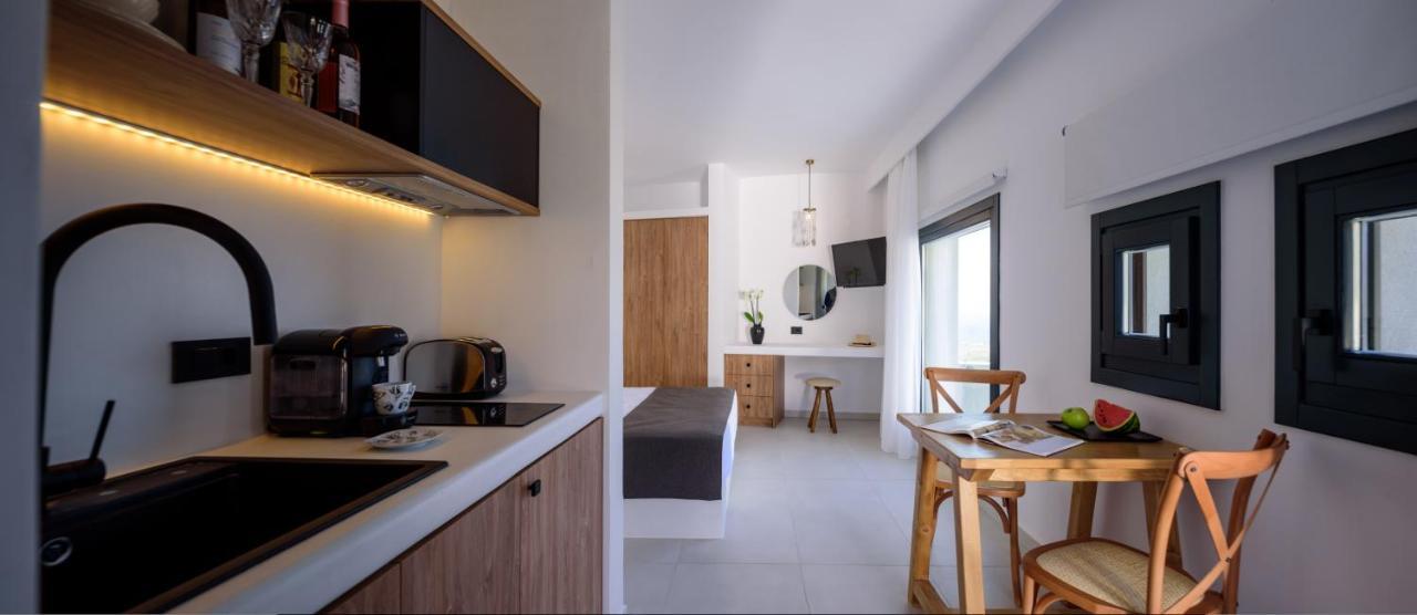 Ryolithos Suites Foinikiá Eksteriør billede